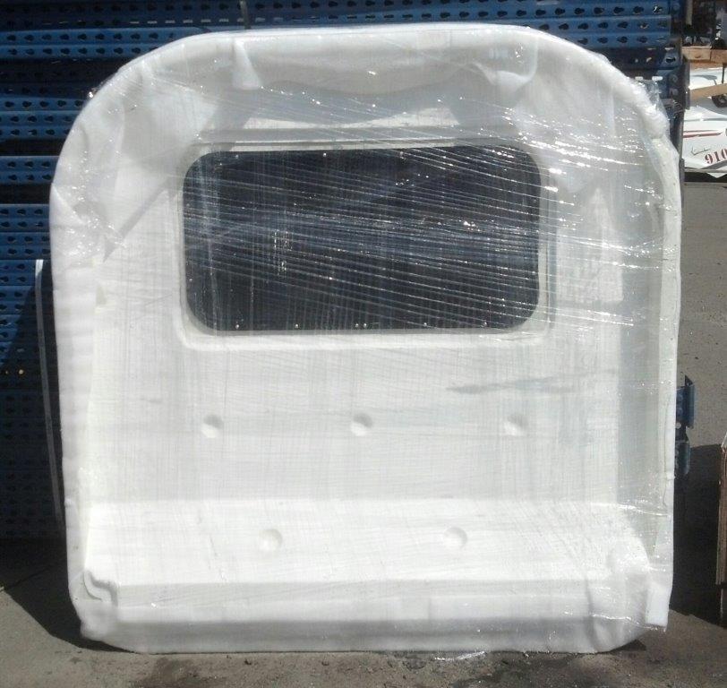 PETERBILT 379 CAB BACK PANEL