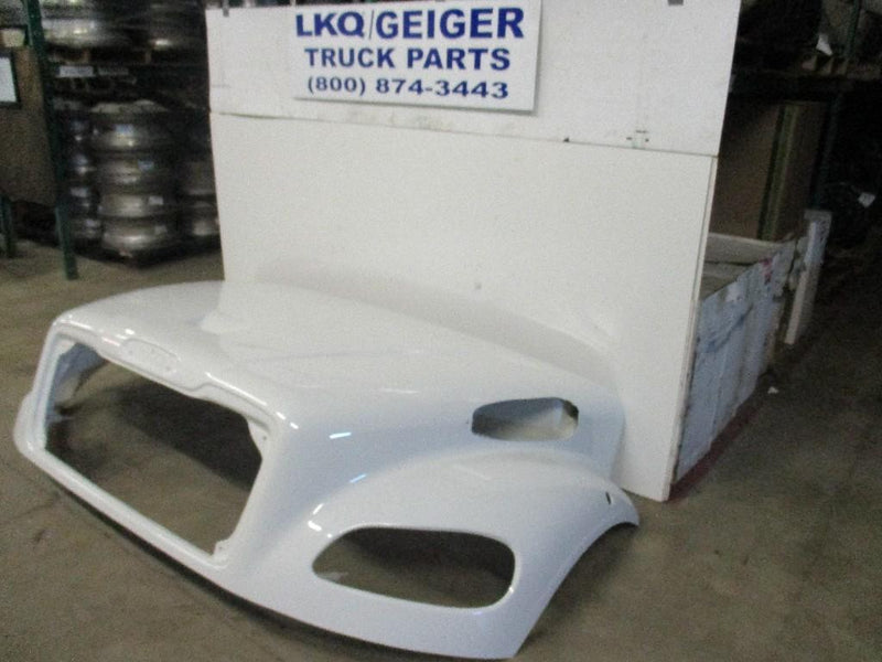 FREIGHTLINER M2 106 HOOD