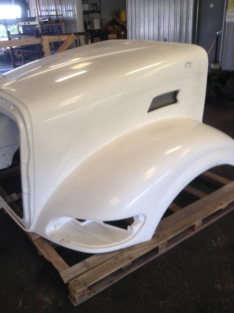 PETERBILT 386 HOOD