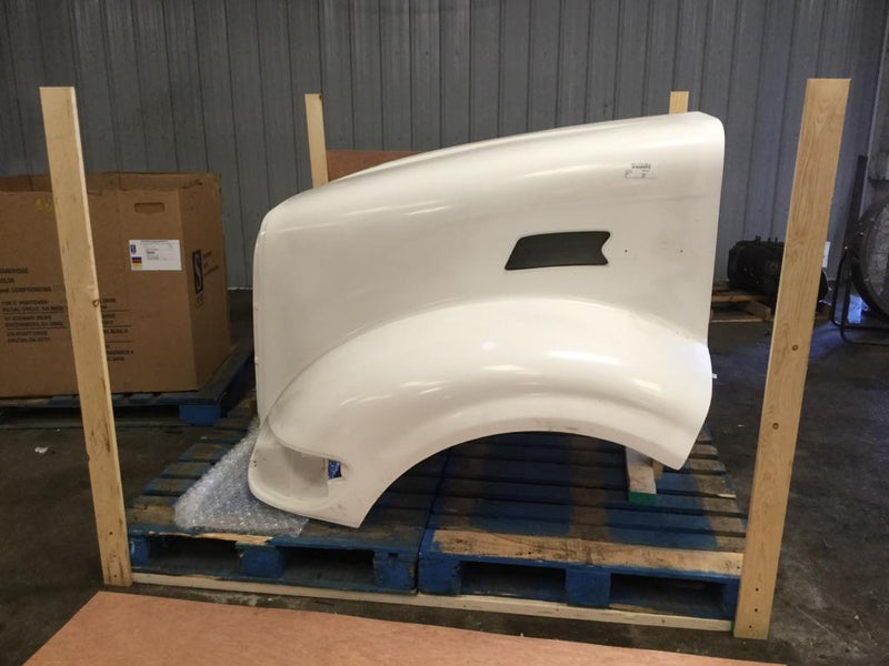 PETERBILT 386 HOOD