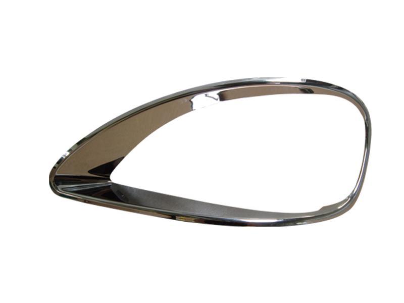 FREIGHTLINER COLUMBIA 112 HEADLAMP BEZEL