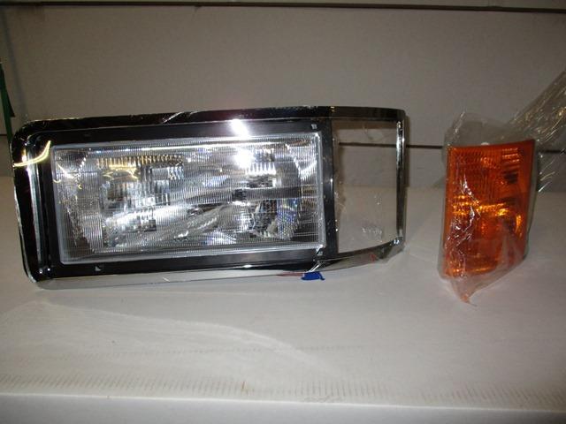 MACK CH612 HEADLAMP ASSEMBLY AND COMPONENT